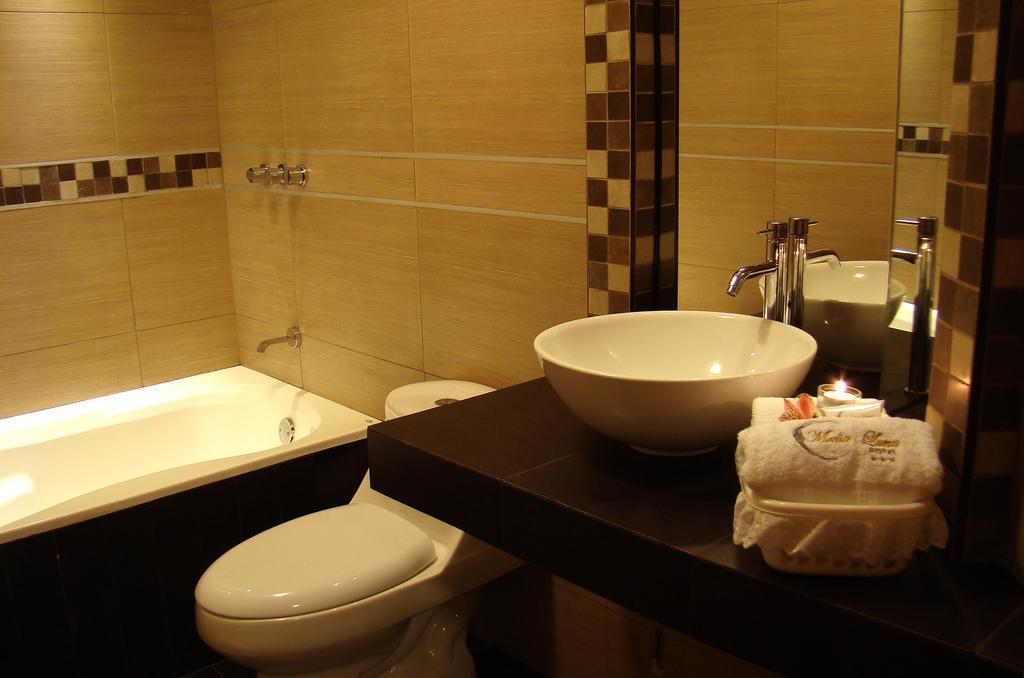 Hostal Media Luna Trujillo Ruang foto