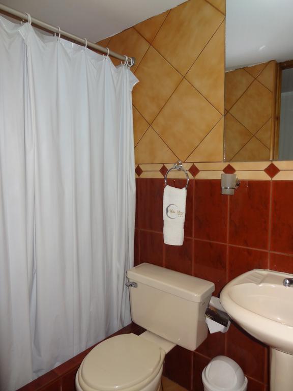 Hostal Media Luna Trujillo Ruang foto