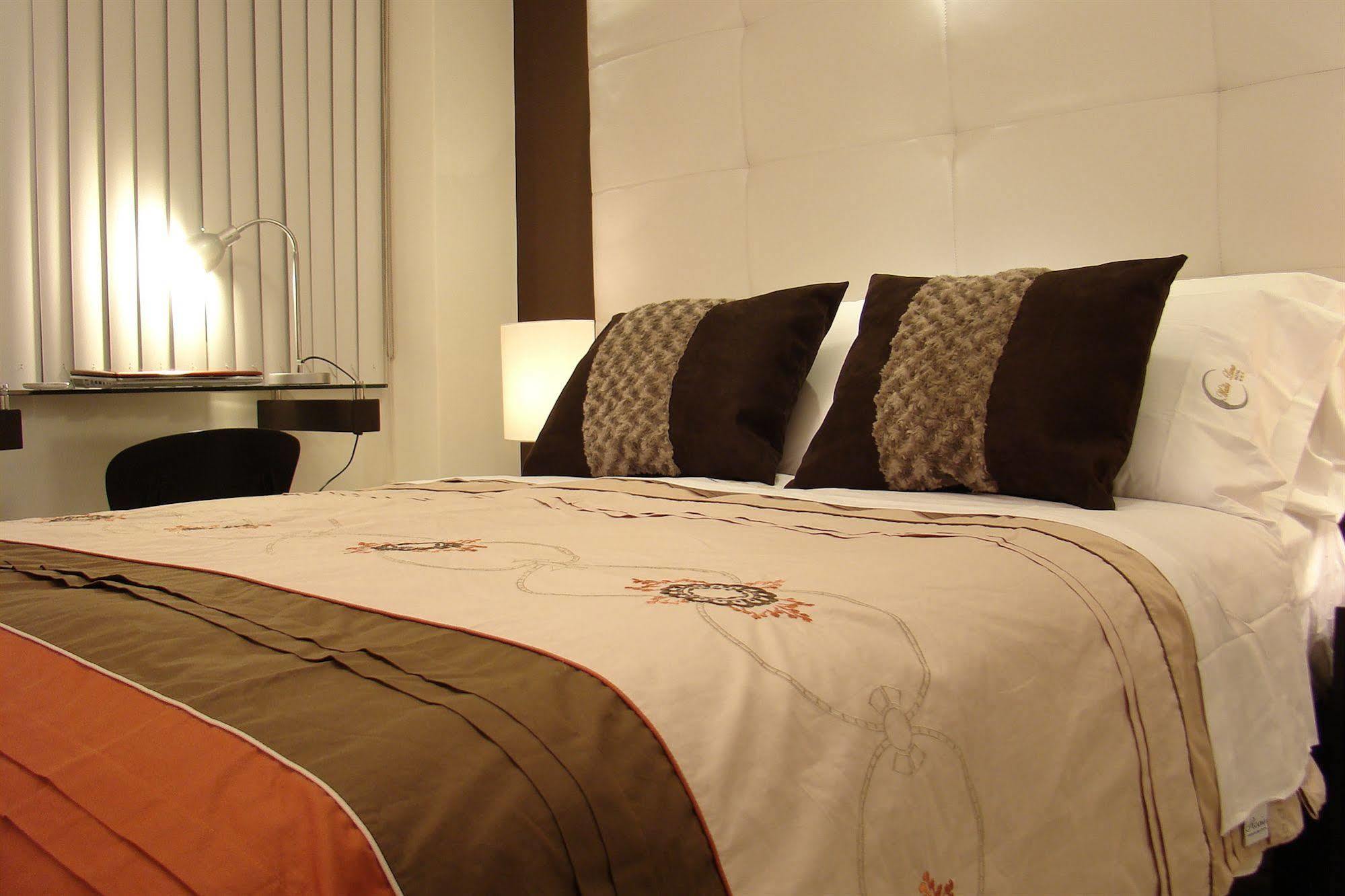 Hostal Media Luna Trujillo Bagian luar foto